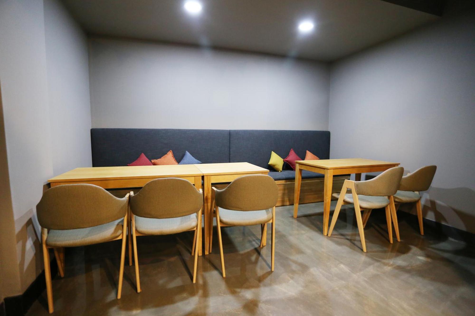 With U Hotel & Guesthouse Сокчо Екстериор снимка