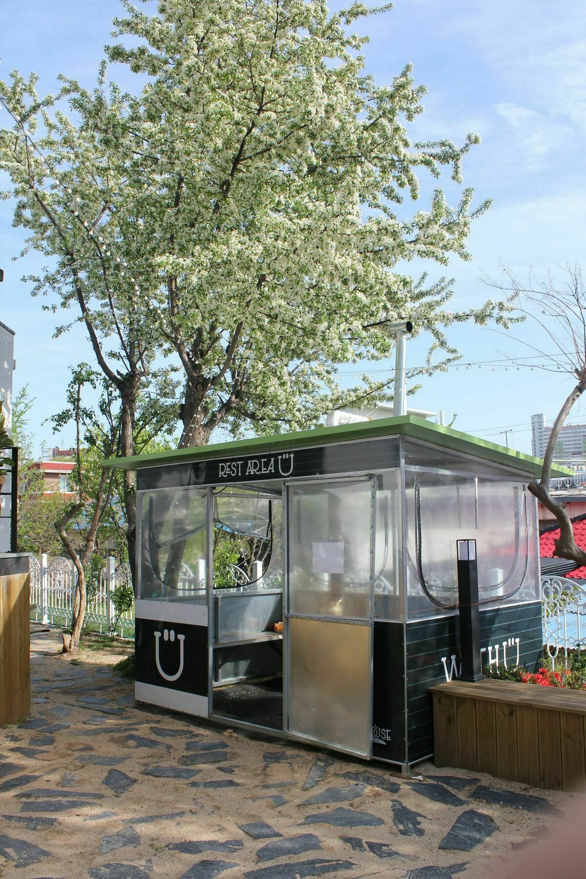 With U Hotel & Guesthouse Сокчо Екстериор снимка